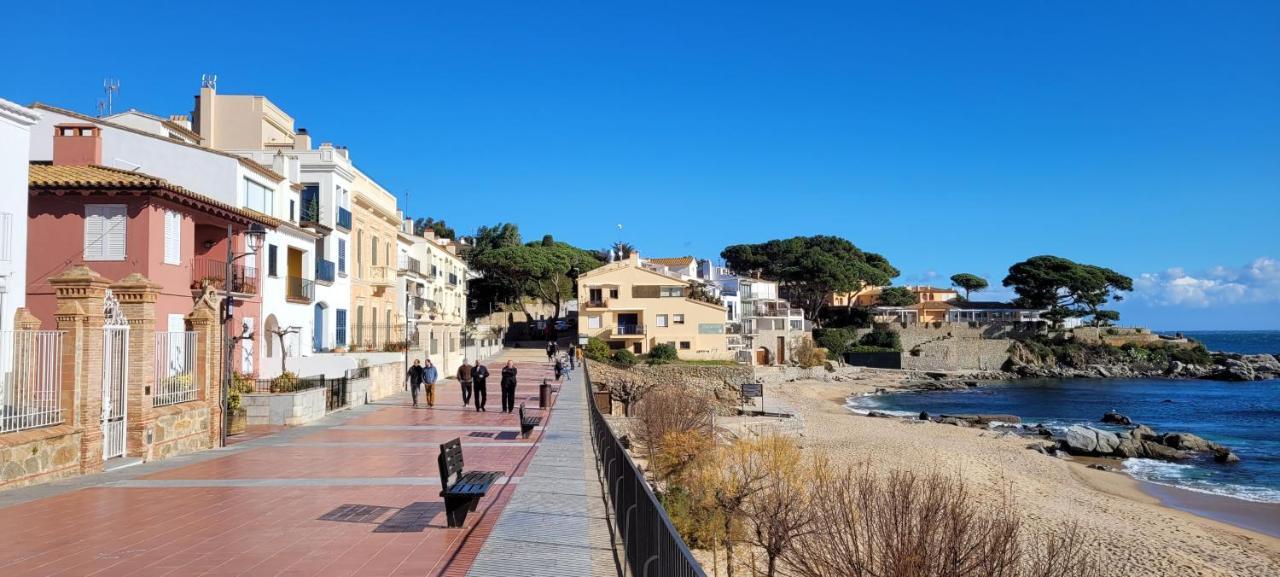 Precioso Apartamento Reformado En 1Ra Linea De Mar Sin Vistas Calella De Palafrugell Ngoại thất bức ảnh
